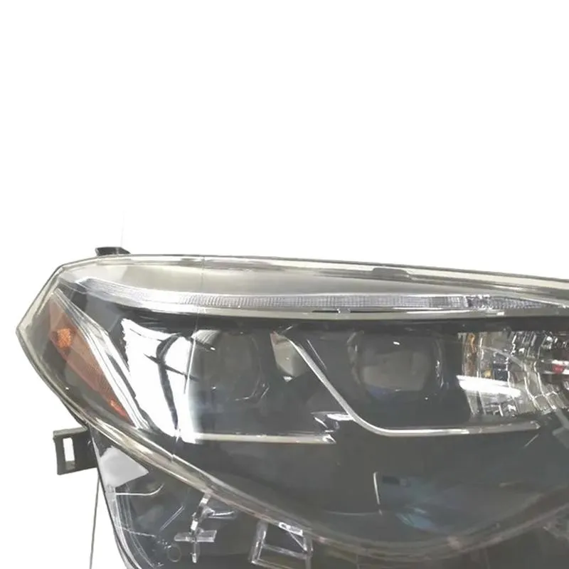 yoonshan head light for toyota corolla se 2017 2018 front closeupoe 81150 02m90.webp yoonshan head light for toyota corolla se 2017 2018 front closeupoe 81150 02m90.webp