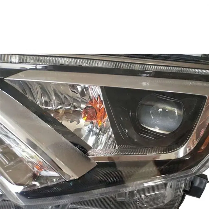 yoonshan head light for toyota rav4 se usa 2016 2018 front closeupoe r 81145 42670 1.webp yoonshan head light for toyota rav4 se usa 2016 2018 front closeupoe r 81145 42670 1.webp