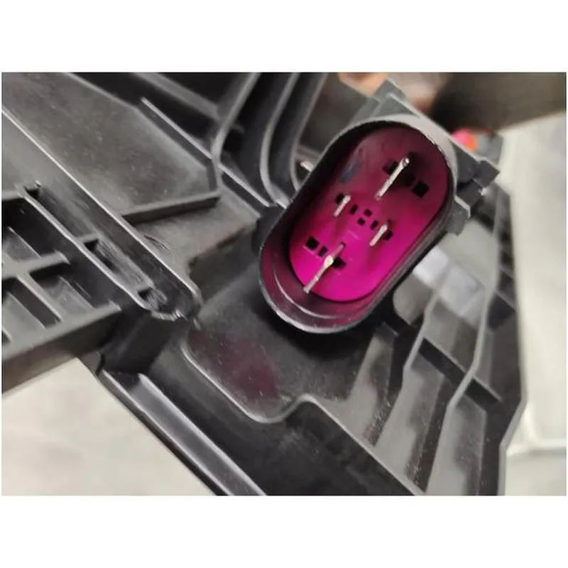 yoonshan radiator fan for volkswagen teramont plug detailoe 3qg121207.webp yoonshan radiator fan for volkswagen teramont plug detailoe 3qg121207.webp